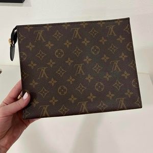 Louis Vuitton Poche Toilette NM